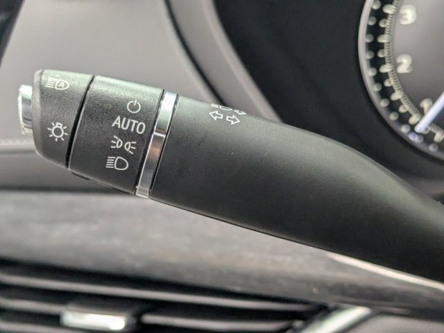 Used 2023 Cadillac XT4 Premium Luxury FWD image 20