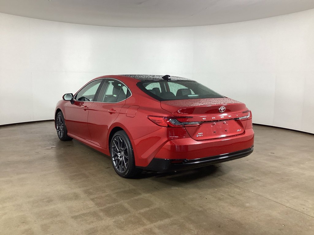 Used 2026 Toyota Camry XLE AWD/4WD image 7