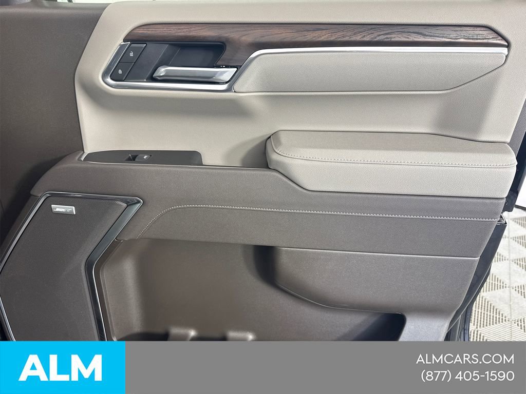 Used 2025 GMC Sierra 1500 SLT w/ SLT Premium Package image 18