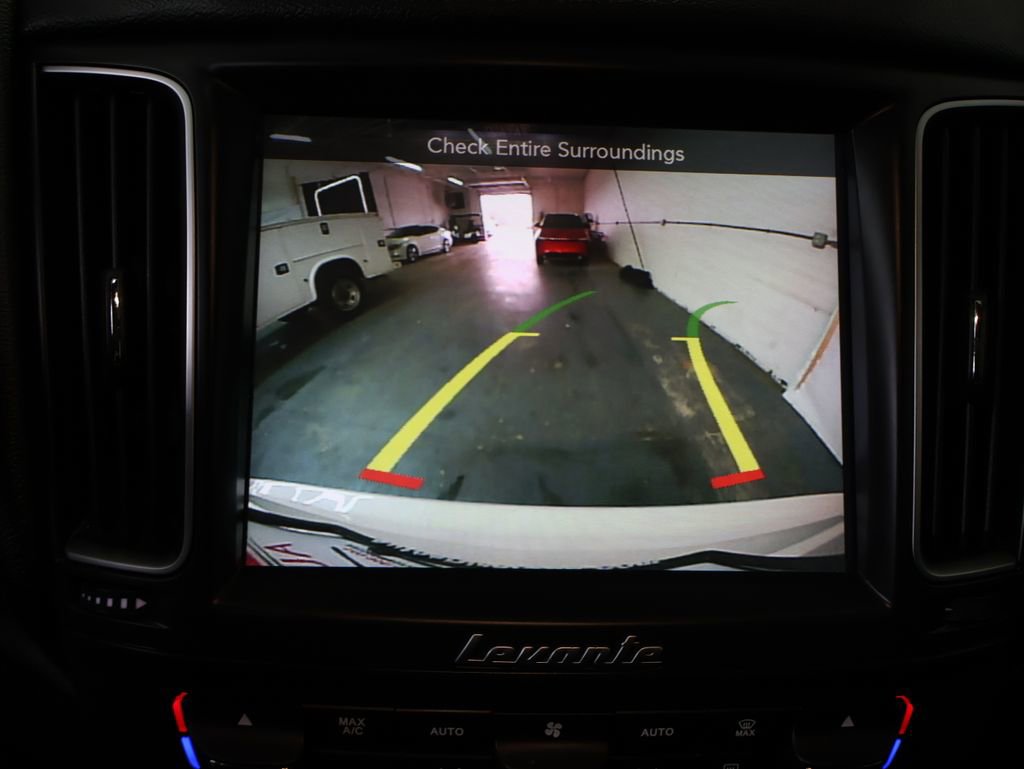 Used 2020 Maserati Levante image 22
