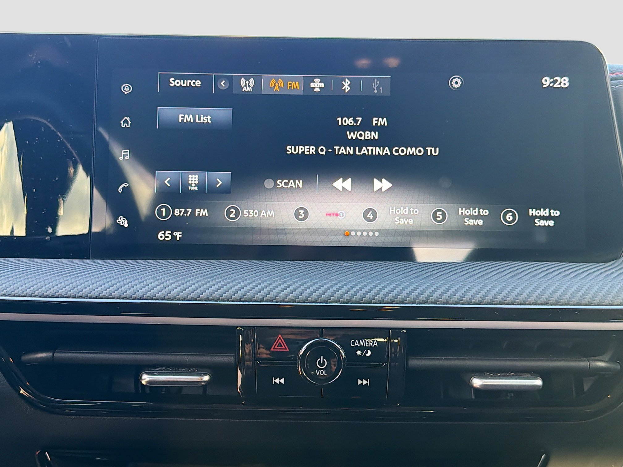 Used 2025 Nissan Kicks SR image 29