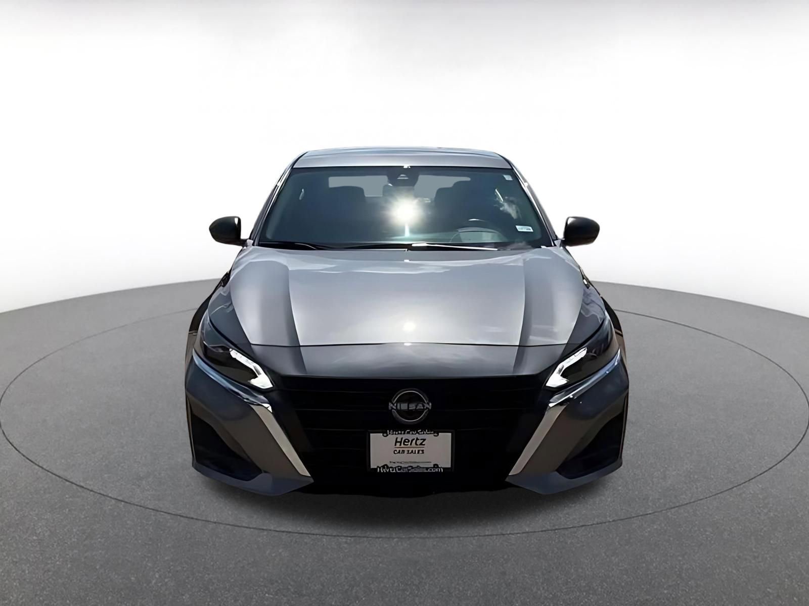 Used 2025 Nissan Altima 2.5 SV FWD image 7