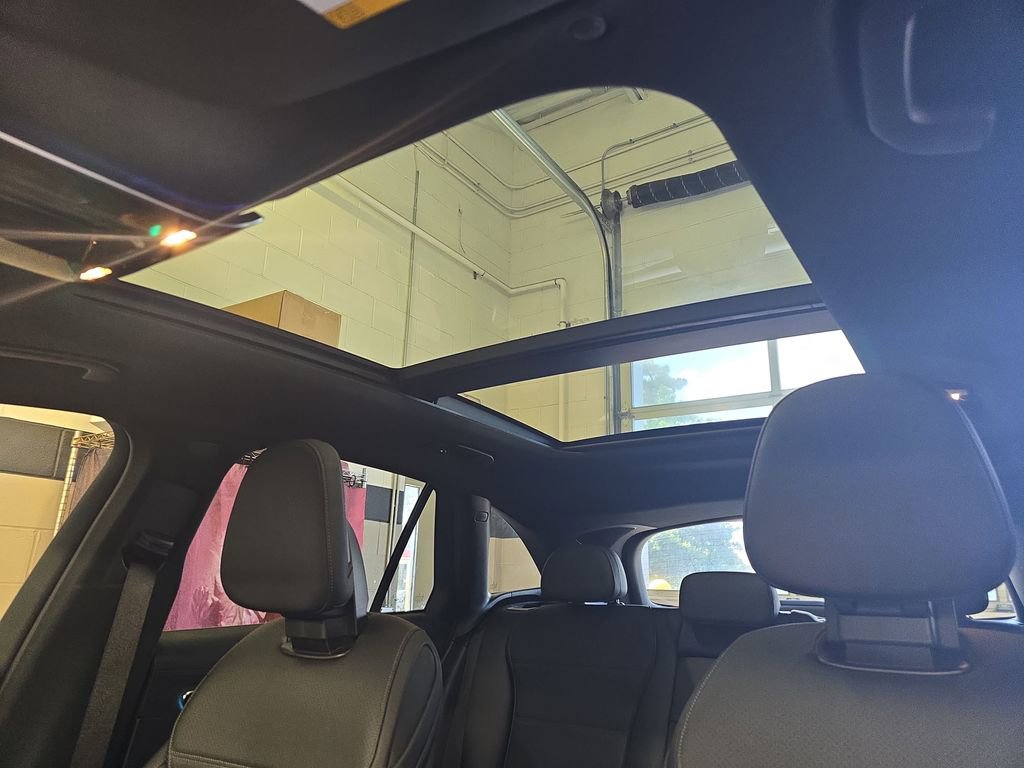 Certified 2023 Mercedes-Benz GLC 300 image 32