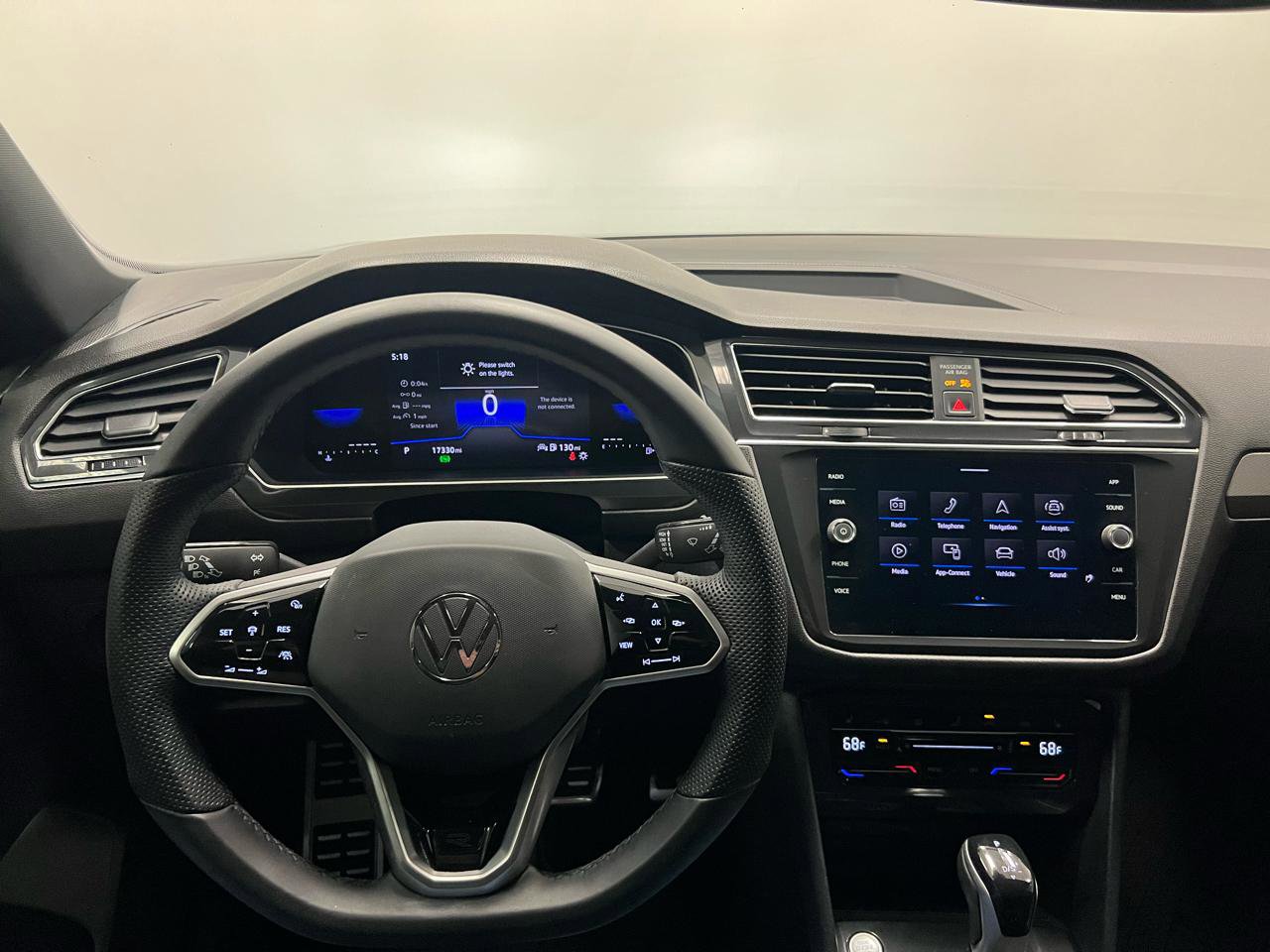 Used 2023 Volkswagen Tiguan SE R-Line FWD image 21