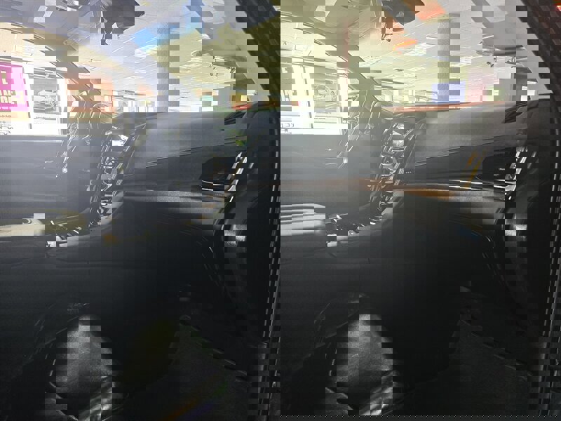 Used 2017 Cadillac Escalade ESV Premium Luxury AWD/4WD image 14