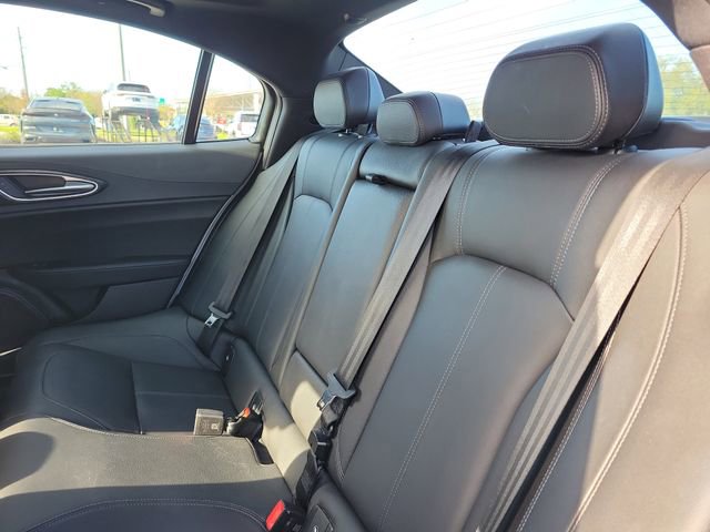 Used 2024 Alfa Romeo Giulia Sprint image 9