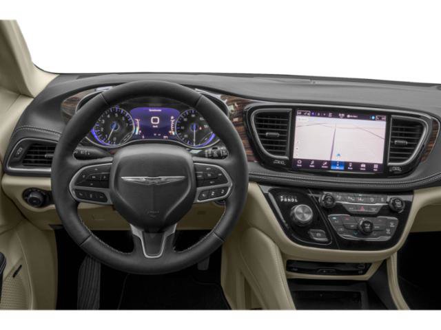 Used 2026 Chrysler Pacifica Limited FWD image 9