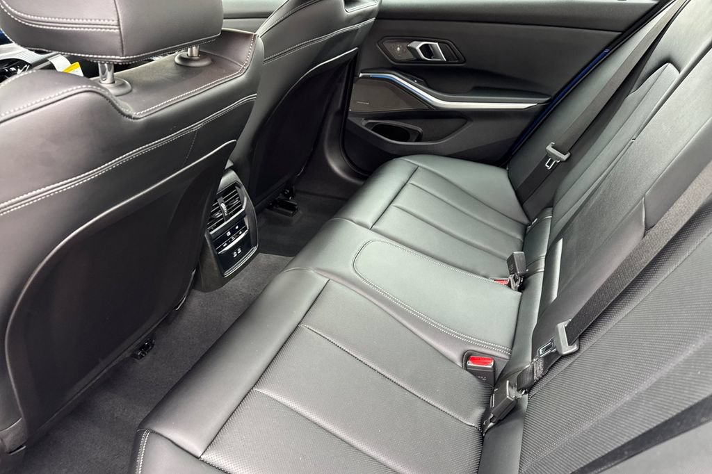 Used 2025 BMW M340i RWD image 12