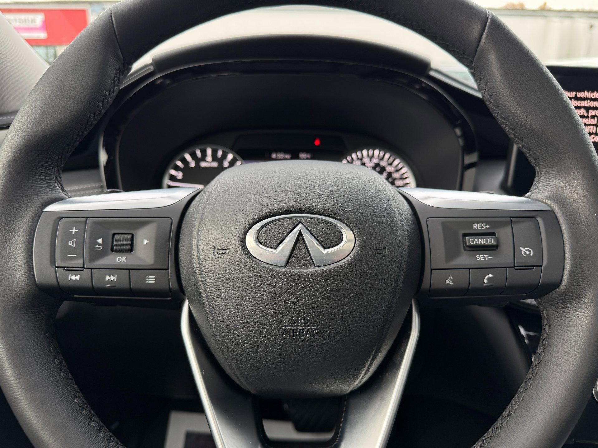 Used 2023 INFINITI QX60 Pure image 29