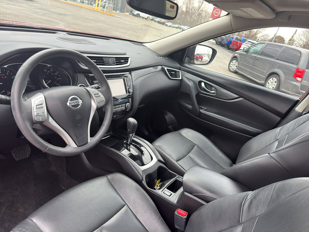 Used 2015 Nissan Rogue SL w/ SL Premium Package image 25