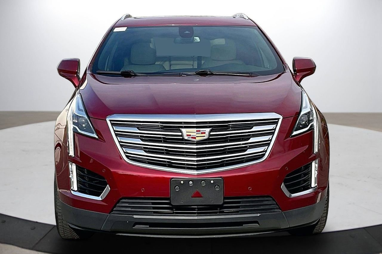 Used 2017 Cadillac XT5 Luxury w/ Driver Awareness Package image 3
