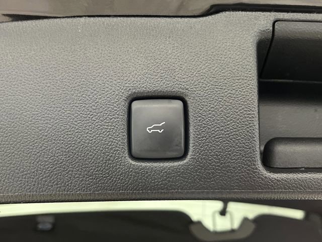 Used 2024 Ford Escape SE image 16