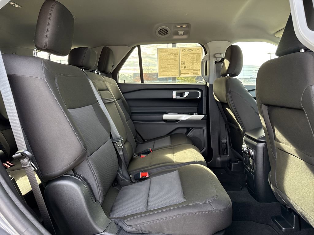 Used 2022 Ford Explorer XLT image 19