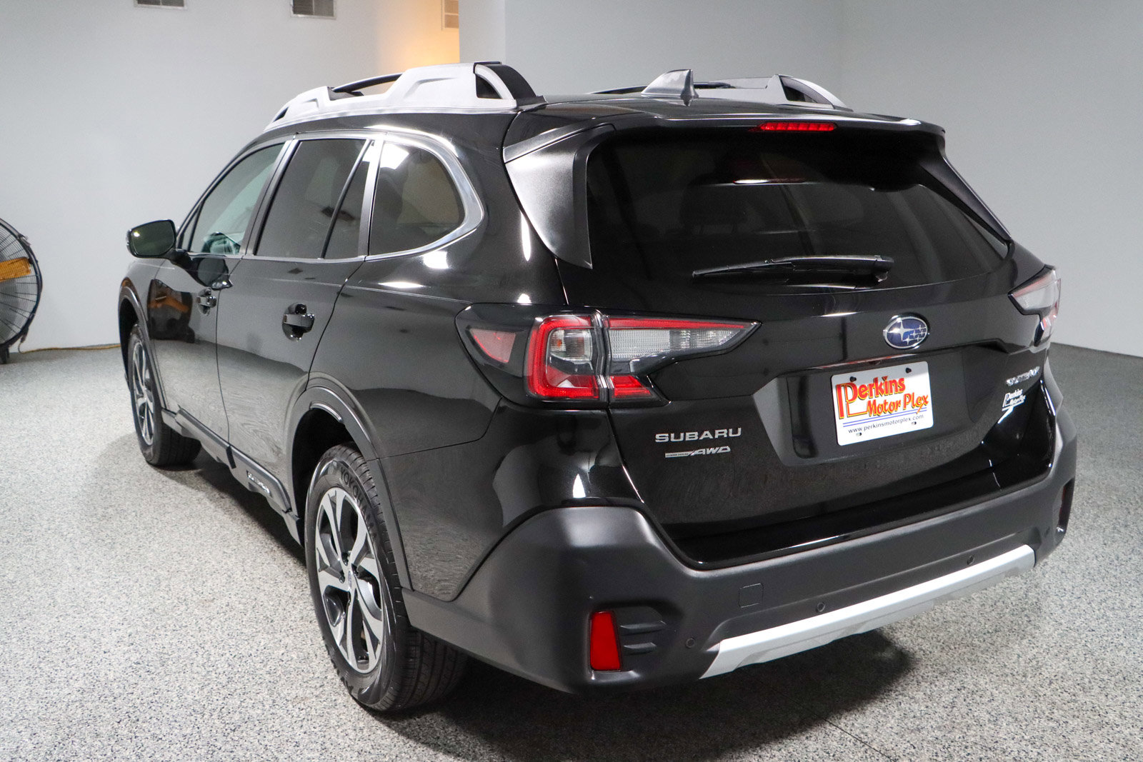 Used 2020 Subaru Outback Limited image 9