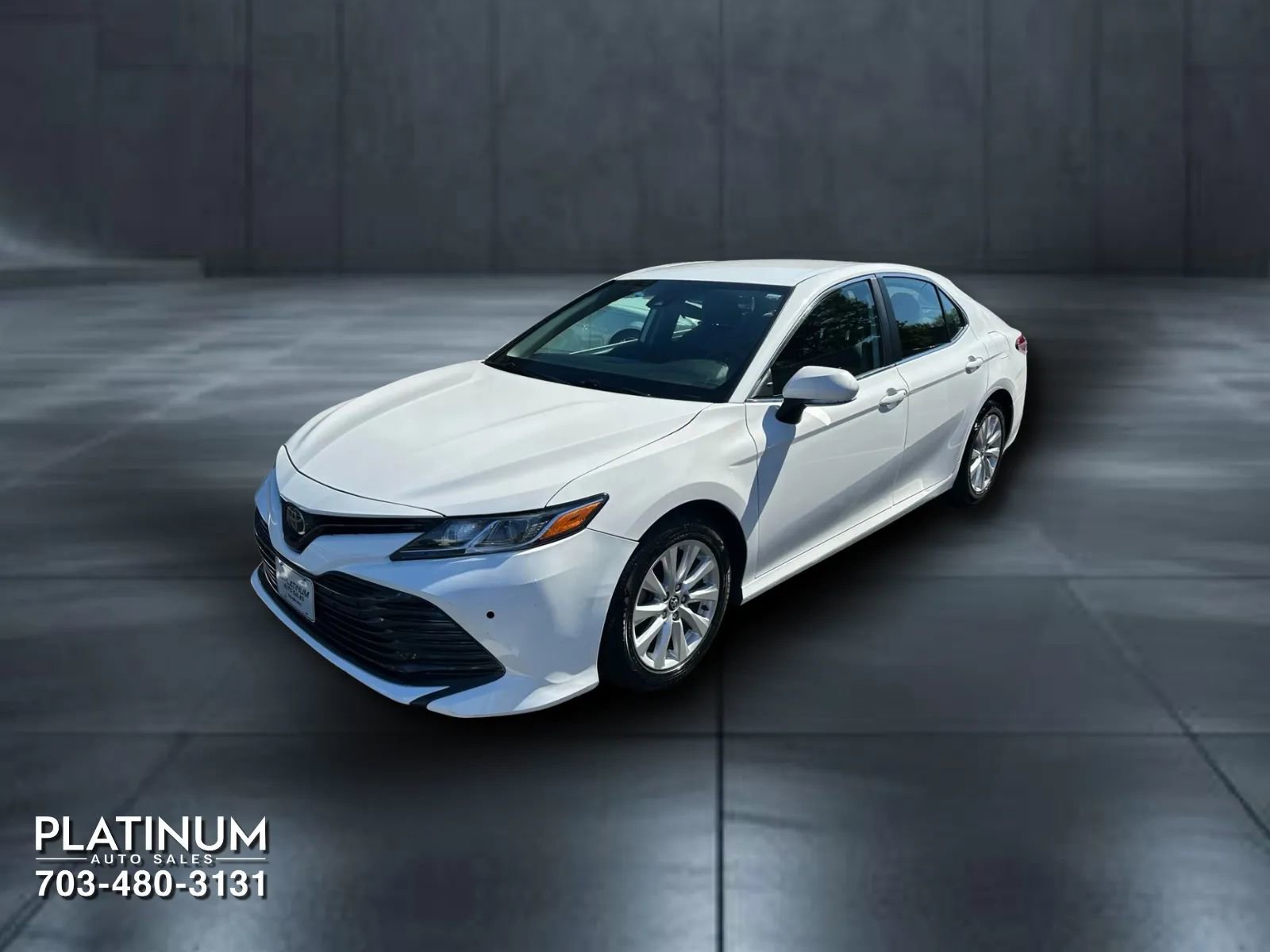 Used 2020 Toyota Camry LE image 6