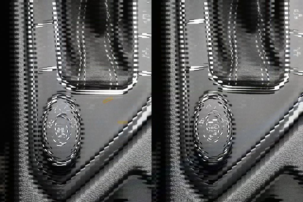 Used 2024 Volkswagen Tiguan SEL R-Line image 29