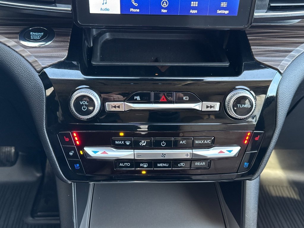 Used 2022 Ford Explorer Limited w/ Equipment Group 301A image 14