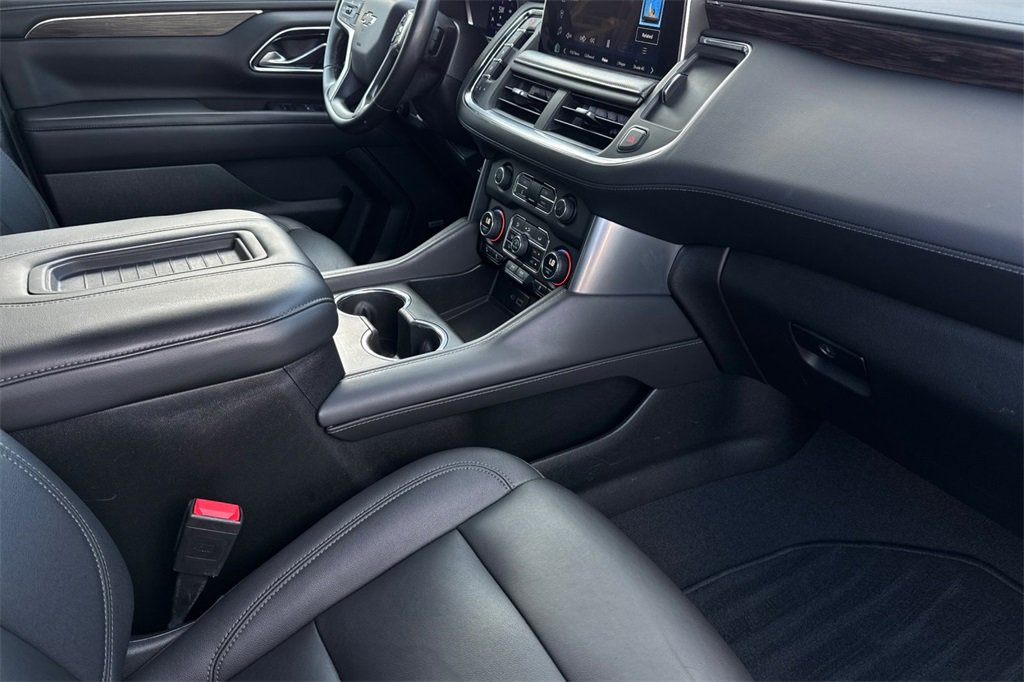 Used 2023 Chevrolet Suburban Z71 image 19