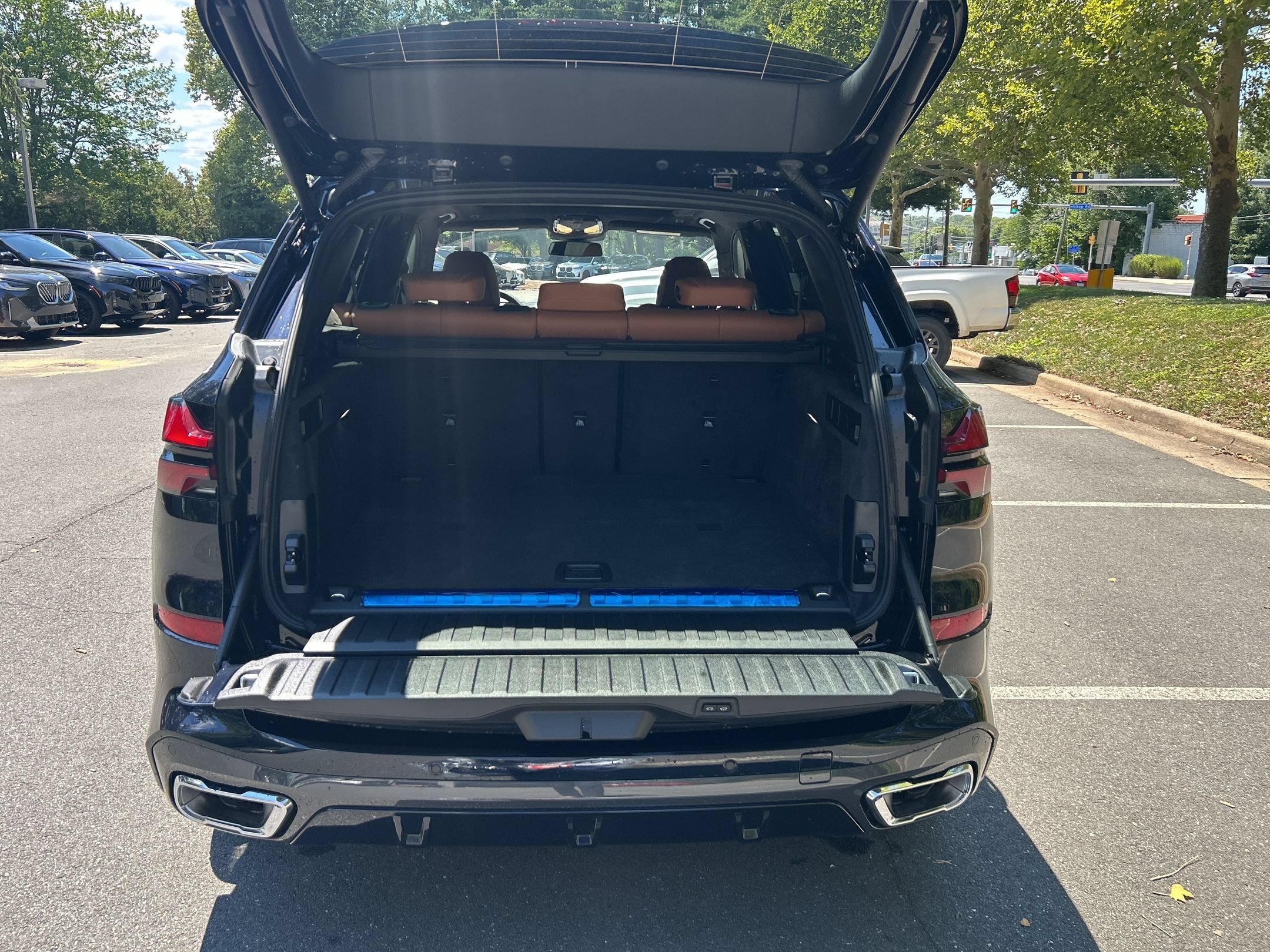 New 2026 BMW X5 xDrive50e w/ M Sport Package AWD/4WD image 26