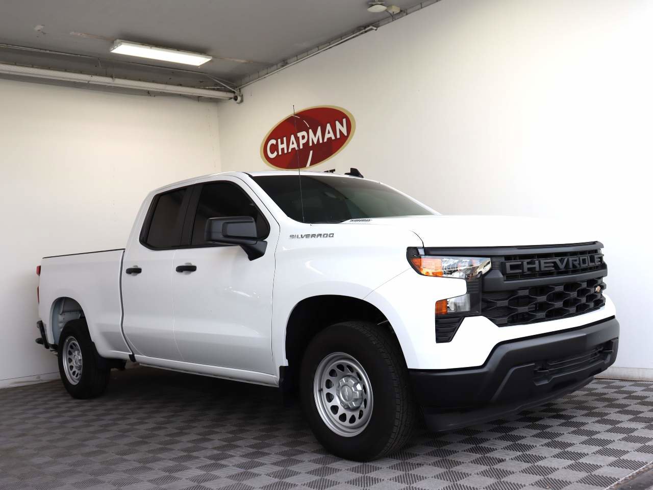 Certified 2025 Chevrolet Silverado 1500 W/T image 1