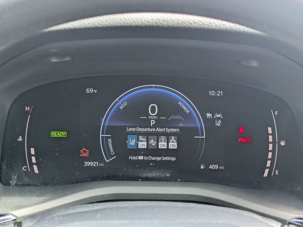 Used 2025 Toyota Camry LE image 16