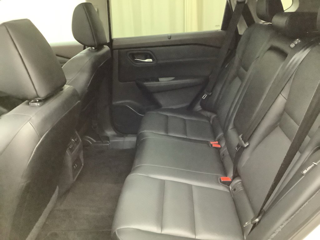 Used 2023 Nissan Rogue SV w/ SV Premium Package image 26