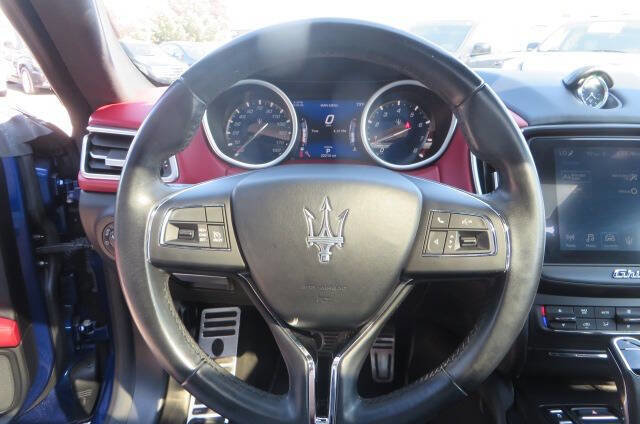 Used 2019 Maserati Ghibli S Q4 AWD/4WD image 13