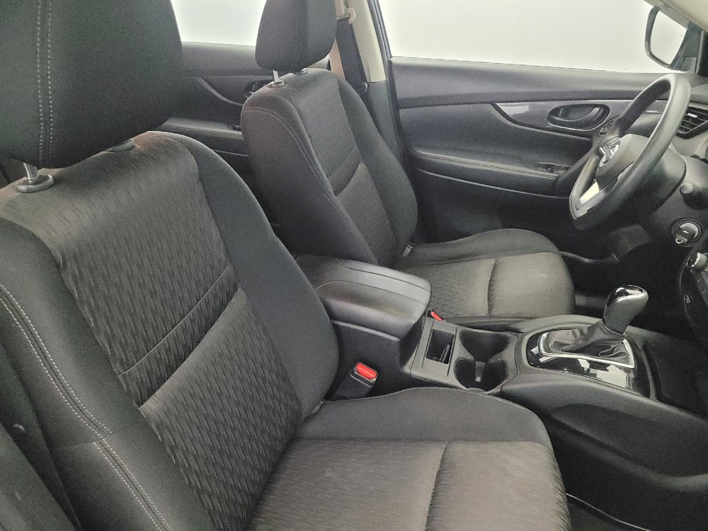 Used 2019 Nissan Rogue S image 21