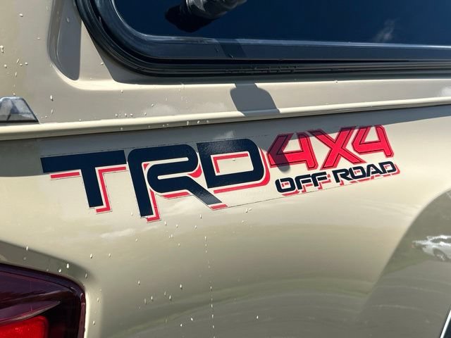 Used 2018 Toyota Tacoma TRD Off-Road w/ Technology Package AWD/4WD image 20