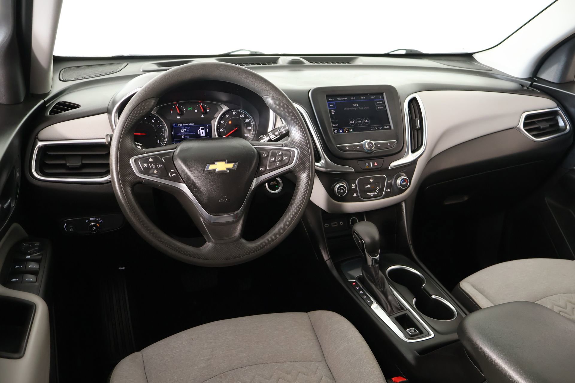 Used 2022 Chevrolet Equinox LT FWD image 2