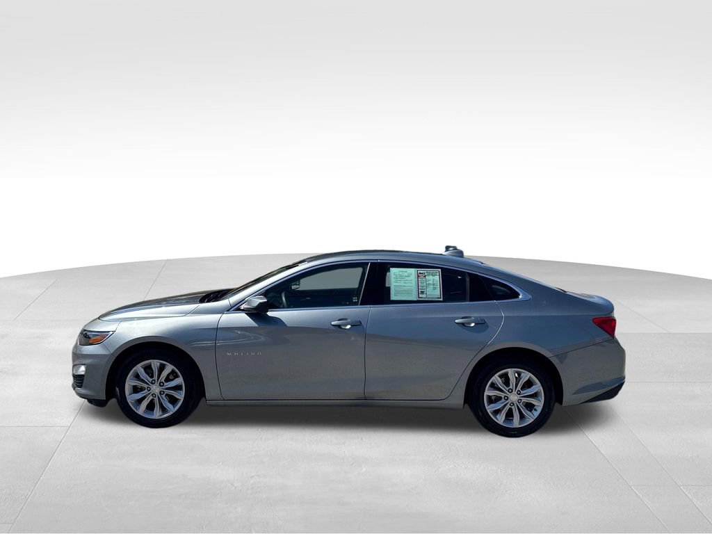 Used 2025 Chevrolet Malibu LT image 3