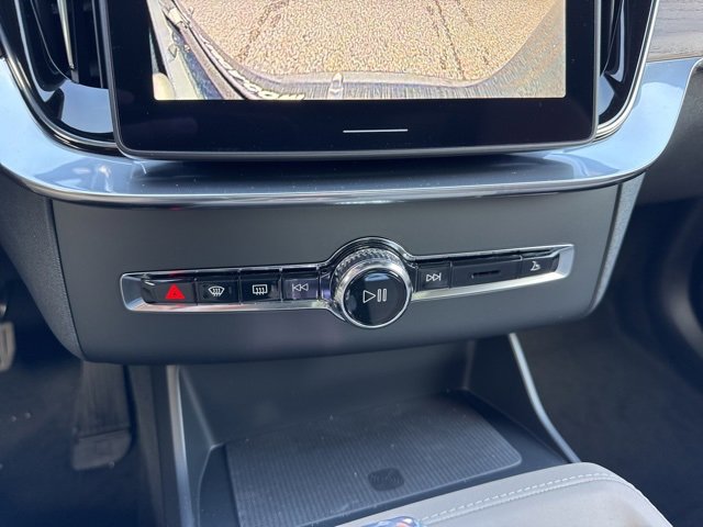 New 2026 Volvo XC90 B6 Ultra w/ Protection Package Premier image 16