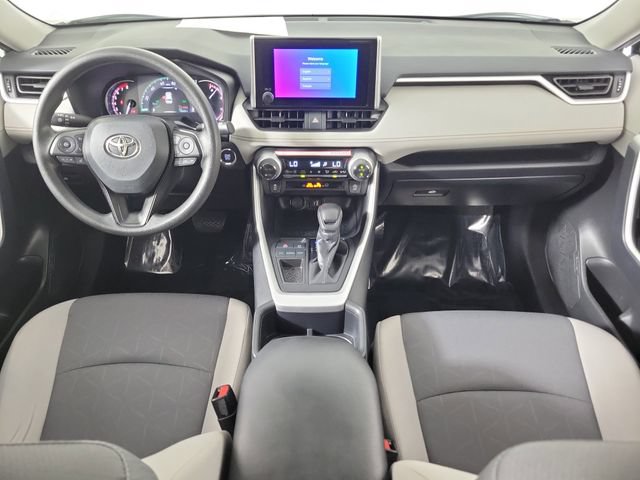 Used 2025 Toyota RAV4 XLE FWD image 16