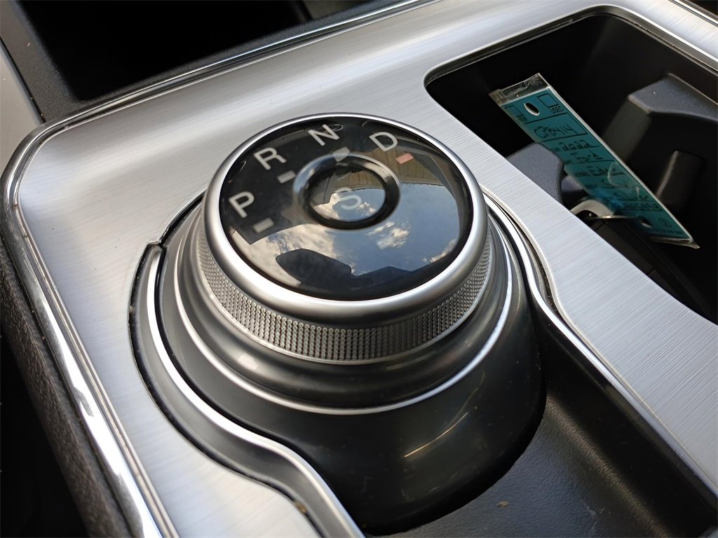 Used 2022 Ford Edge SEL image 11