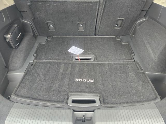 Used 2024 Nissan Rogue Platinum w/ Platinum Premium Package FWD image 27