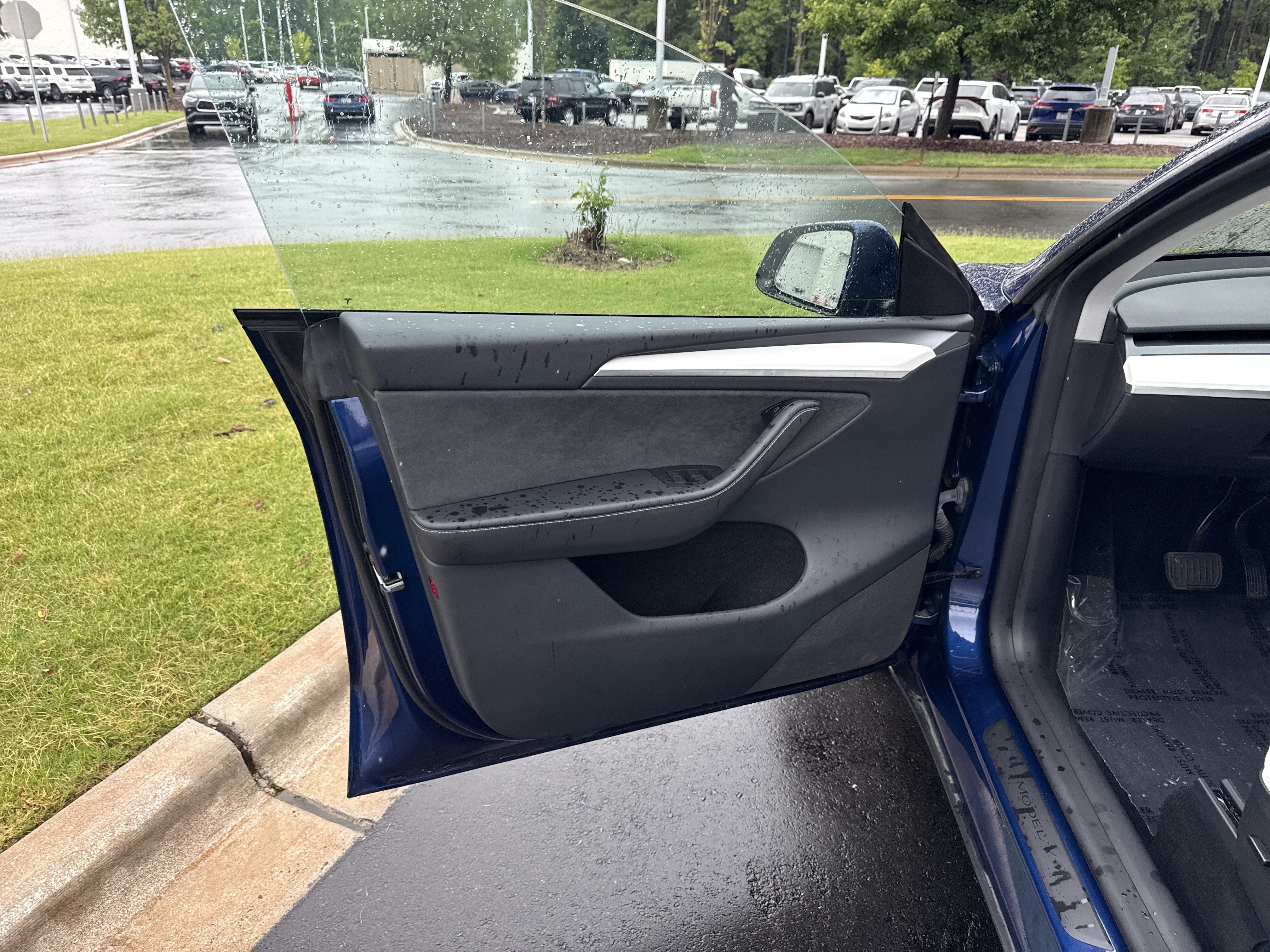 Used 2023 Tesla Model Y Long Range AWD/4WD image 14