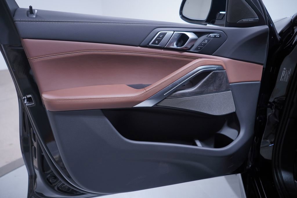 New 2026 BMW X6 xDrive40i w/ Premium Package AWD/4WD image 10