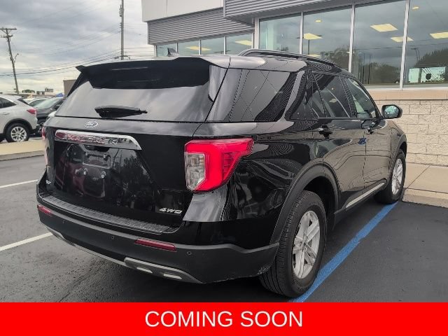 Used 2023 Ford Explorer XLT w/ Equipment Group 202A AWD/4WD image 8