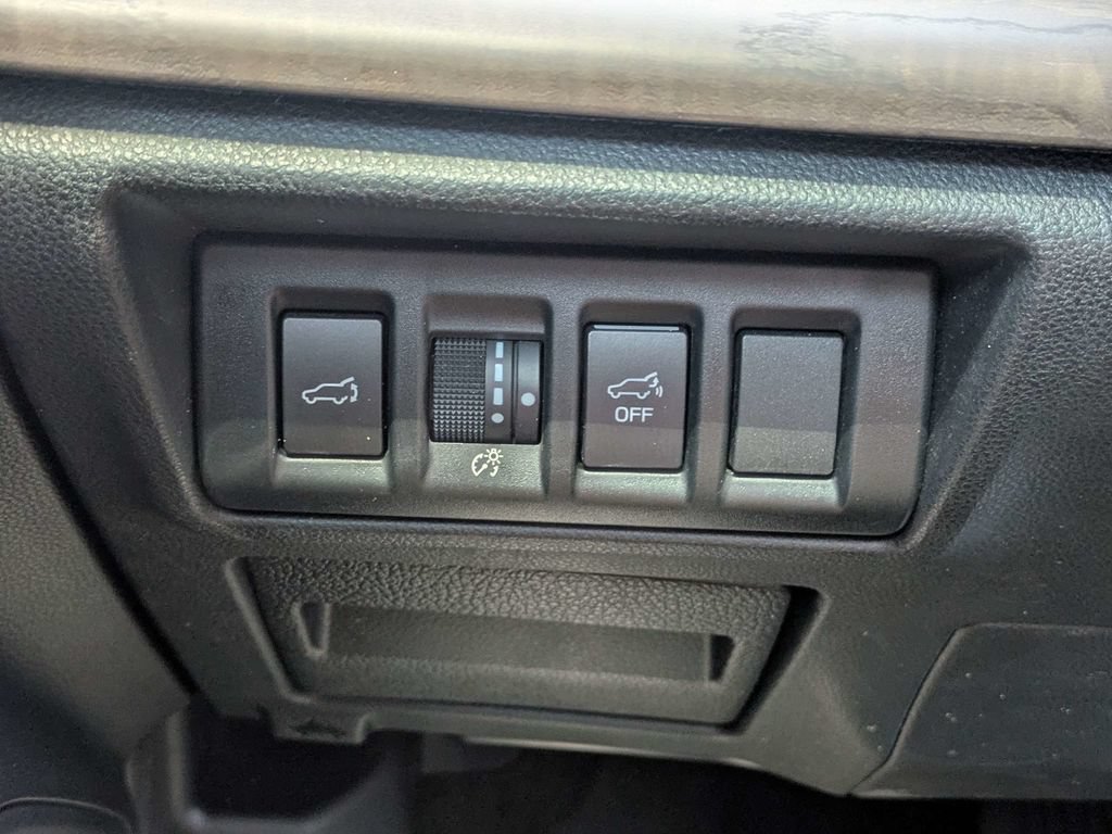 Used 2021 Subaru Outback Touring AWD/4WD image 26