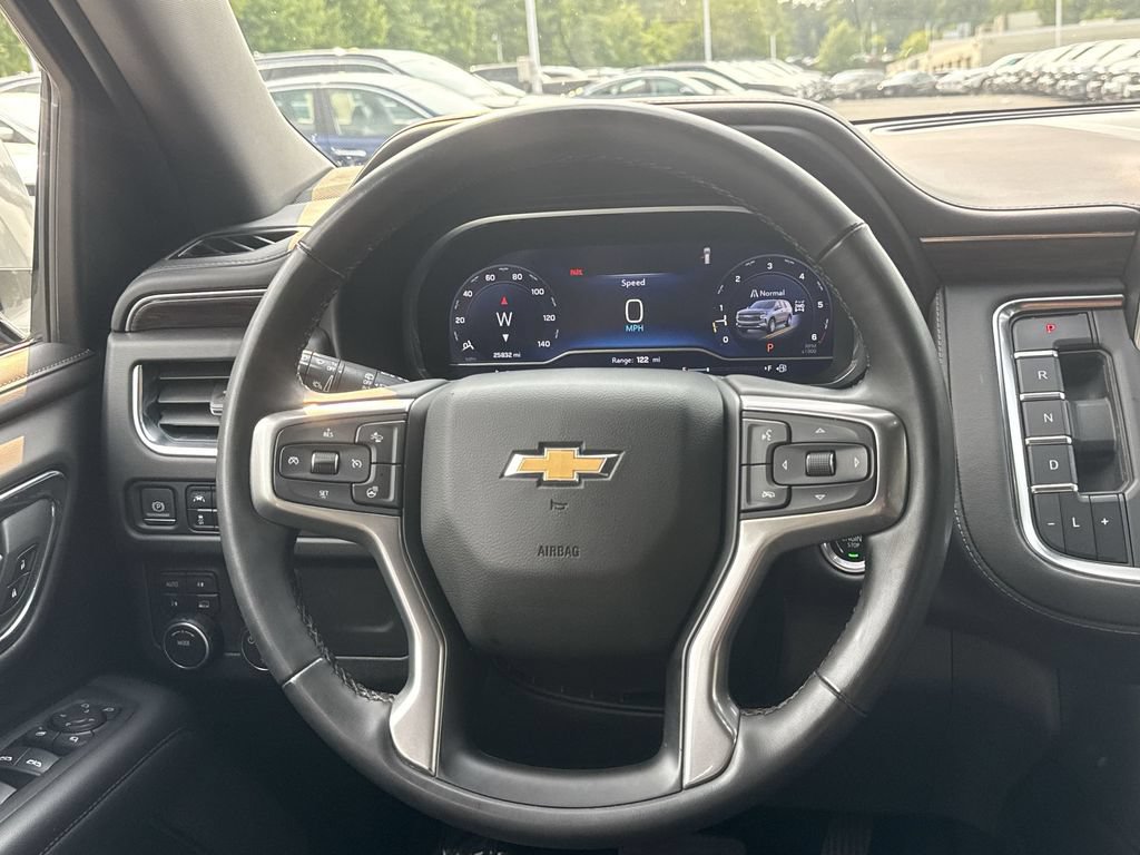 Used 2023 Chevrolet Tahoe LT w/ Luxury Package AWD/4WD image 11