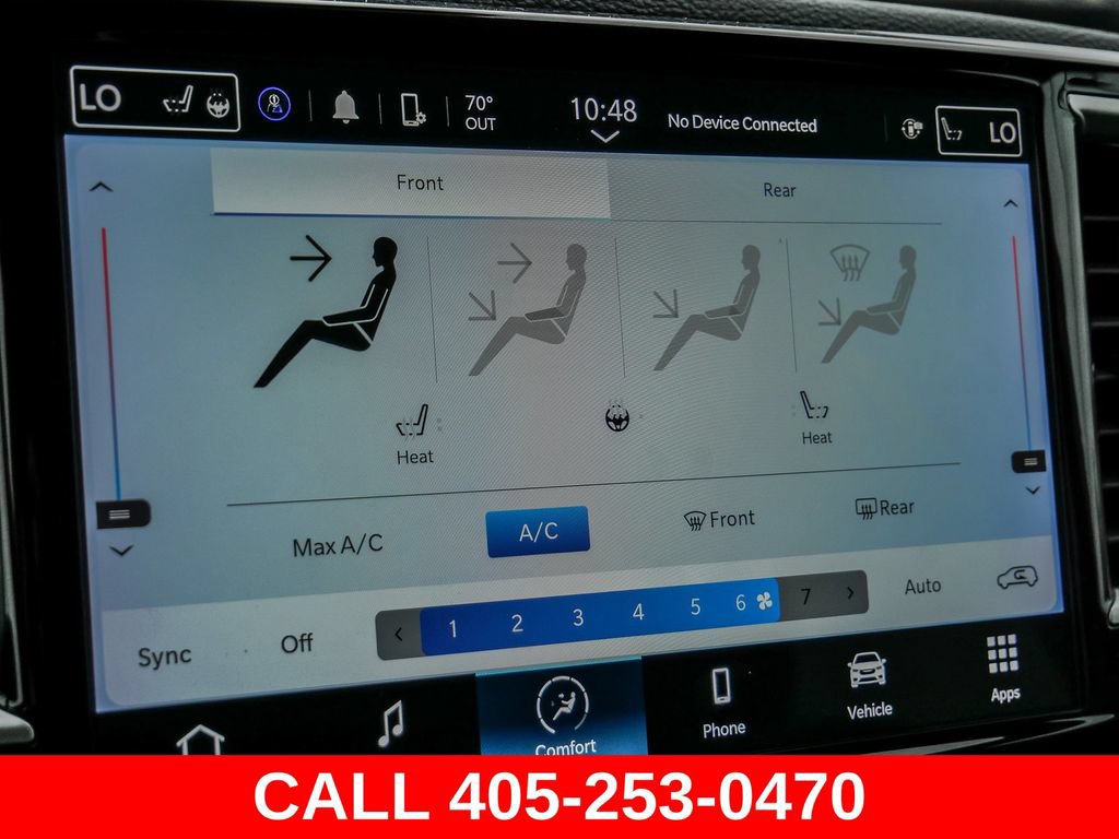 Used 2024 Chrysler Pacifica Touring-L AWD/4WD image 33