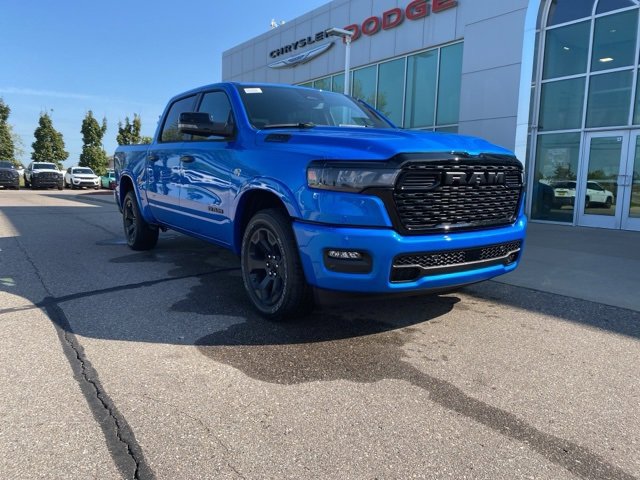 New 2026 RAM 1500 4x4 Crew Cab image 3
