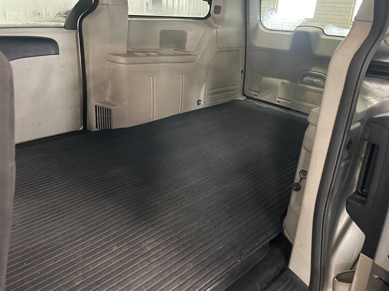 Used 2011 Dodge Grand Caravan FWD image 8