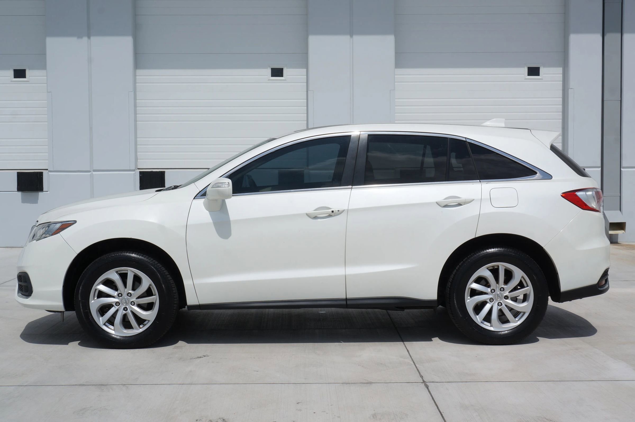 Used 2016 Acura RDX AWD w/ Technology Package image 8