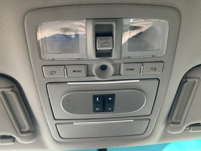 Used 2012 Hyundai Veracruz GLS w/ Premium Pkg image 17