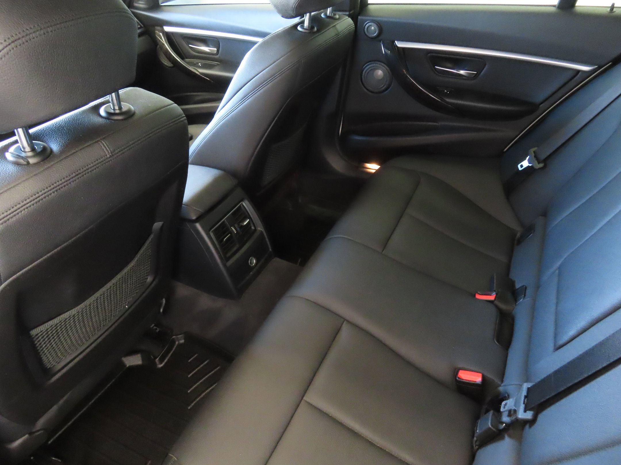 Used 2018 BMW 340i Sedan image 25