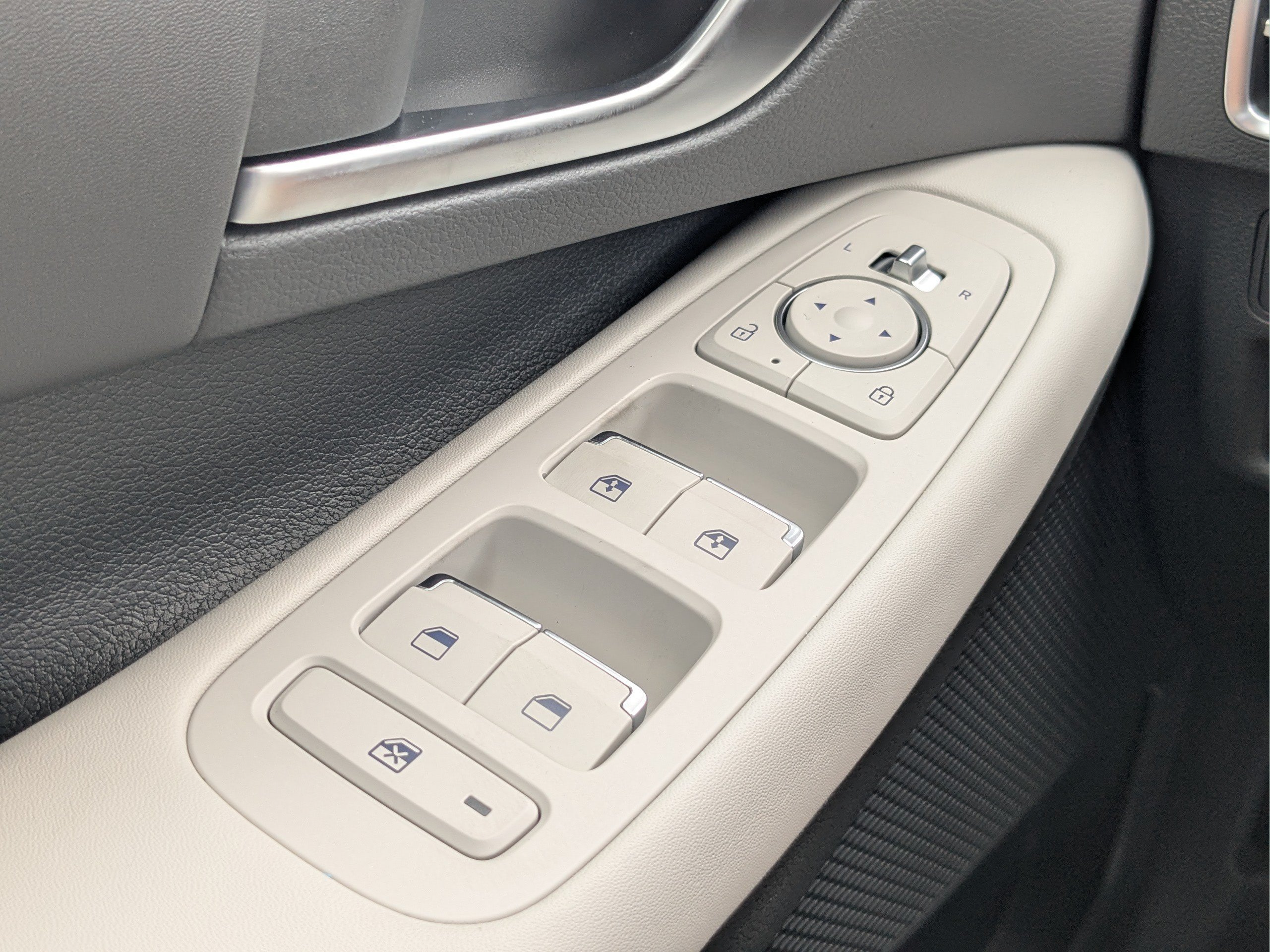New 2026 Hyundai Sonata SEL FWD image 27