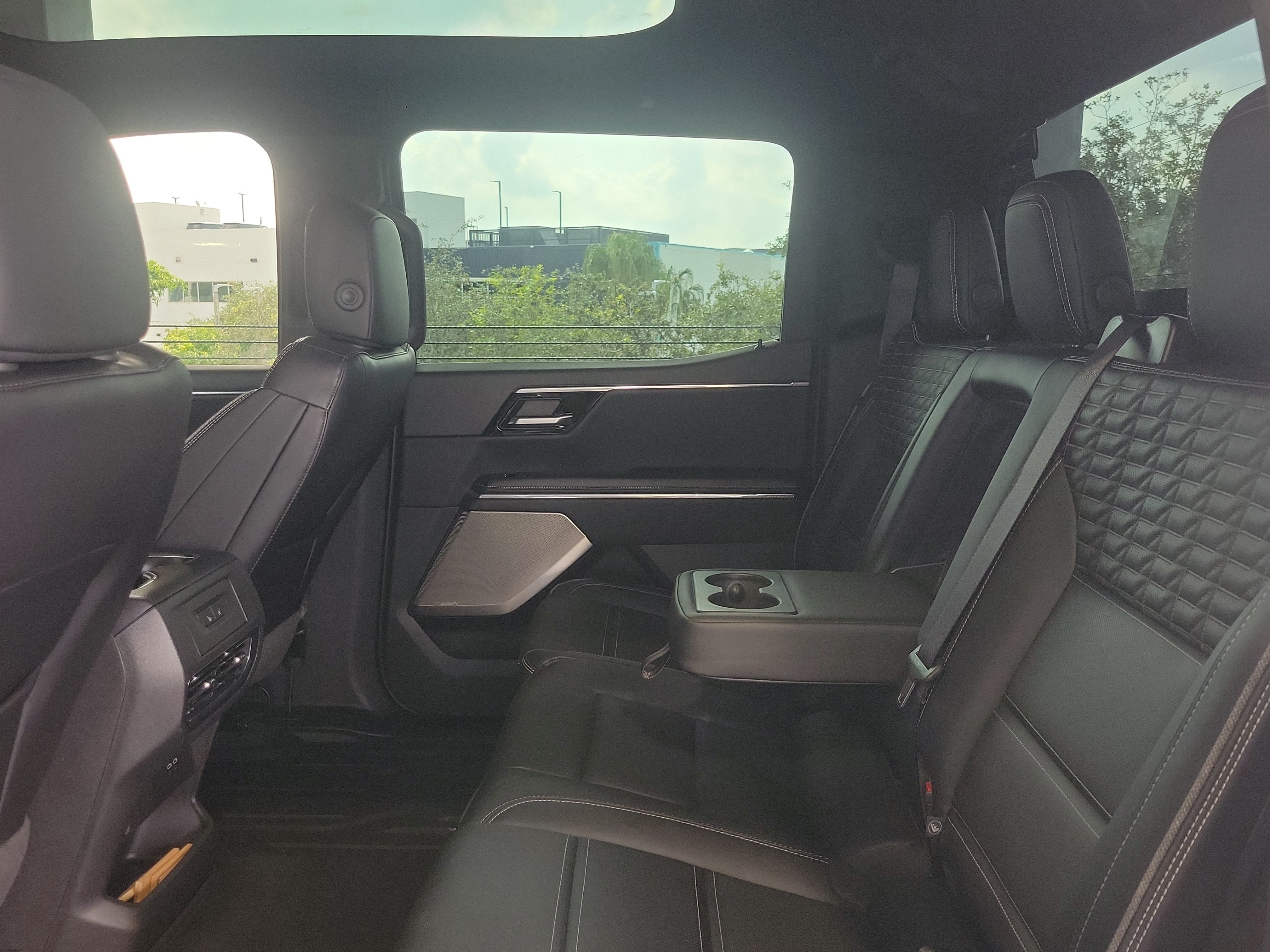 Used 2025 GMC Sierra EV Denali AWD/4WD image 11