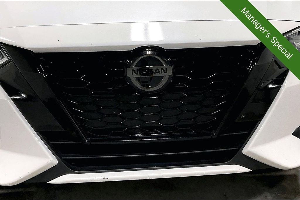 Used 2023 Nissan Sentra SR w/ Midnight Edition Package FWD image 35