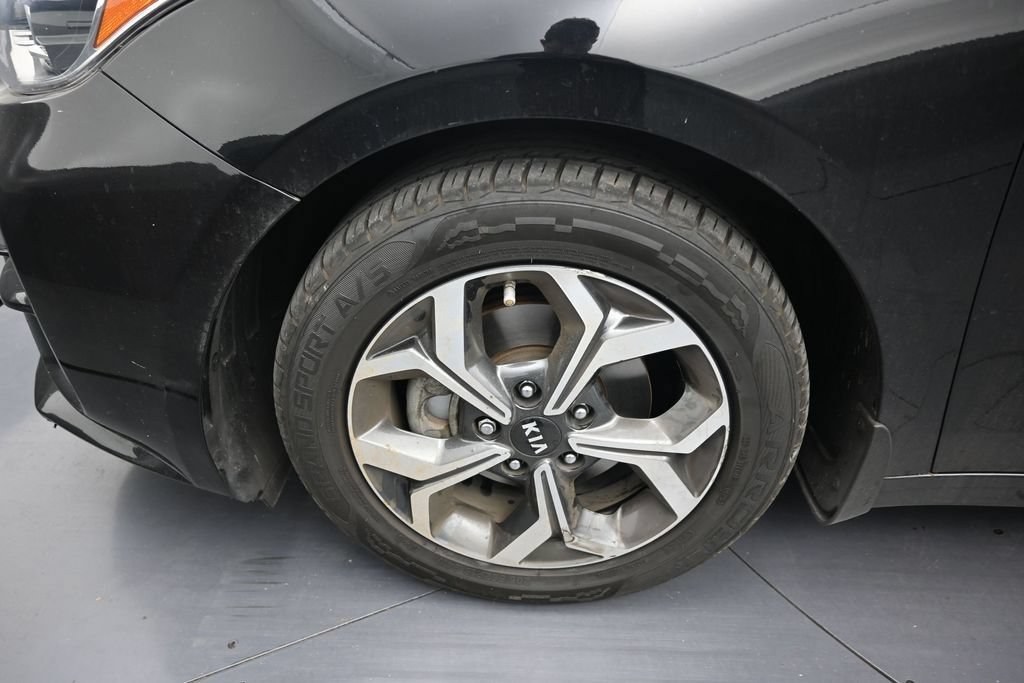 Used 2020 Kia Forte LXS FWD image 9